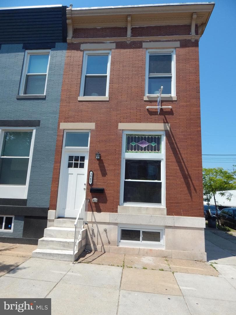 3042 E Monument Street photo 47
