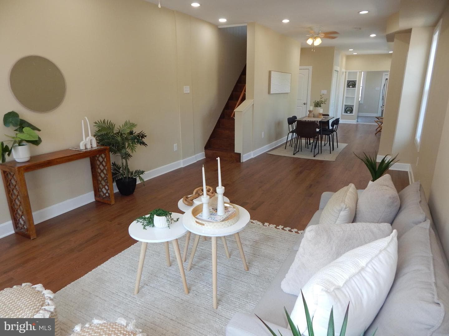 3042 E Monument Street photo 6