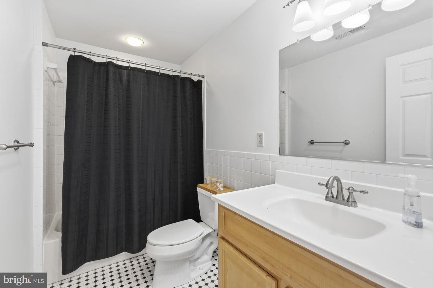 411 S Wolfe Street photo 24