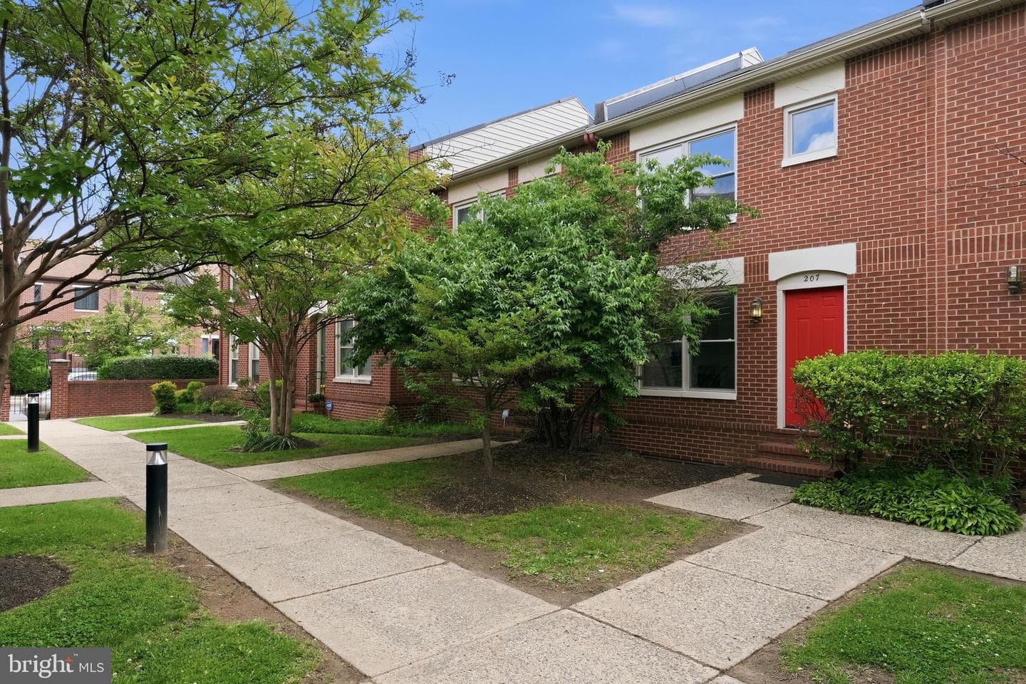 207 Roundhouse Court