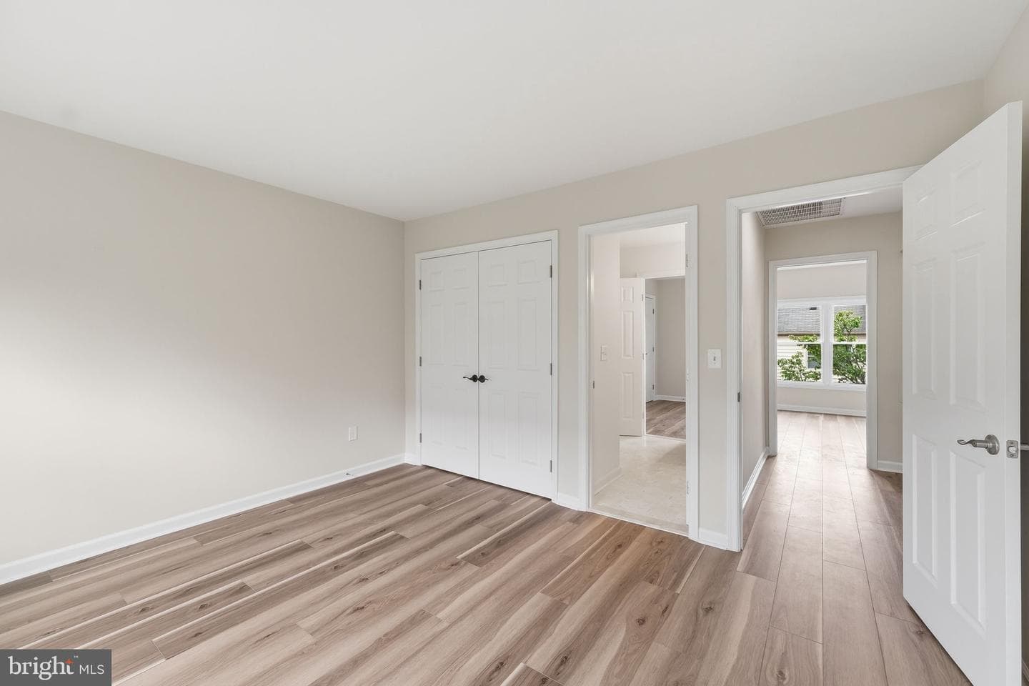 207 Roundhouse Court photo 12