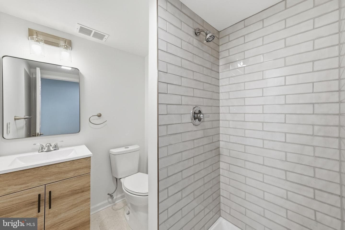 207 Roundhouse Court photo 20