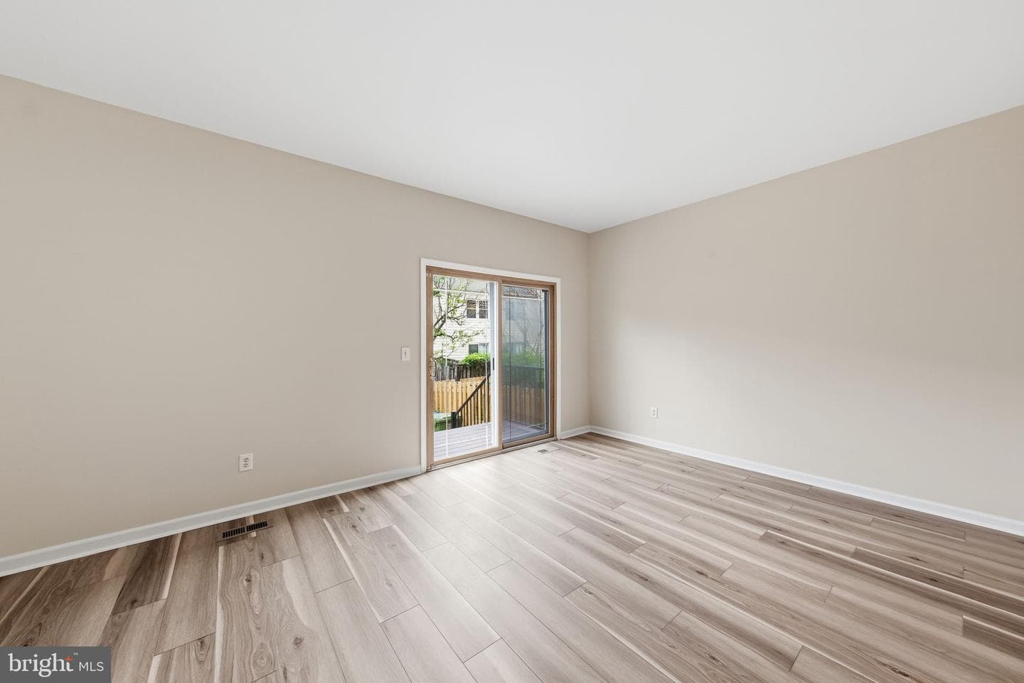 207 Roundhouse Court photo 6