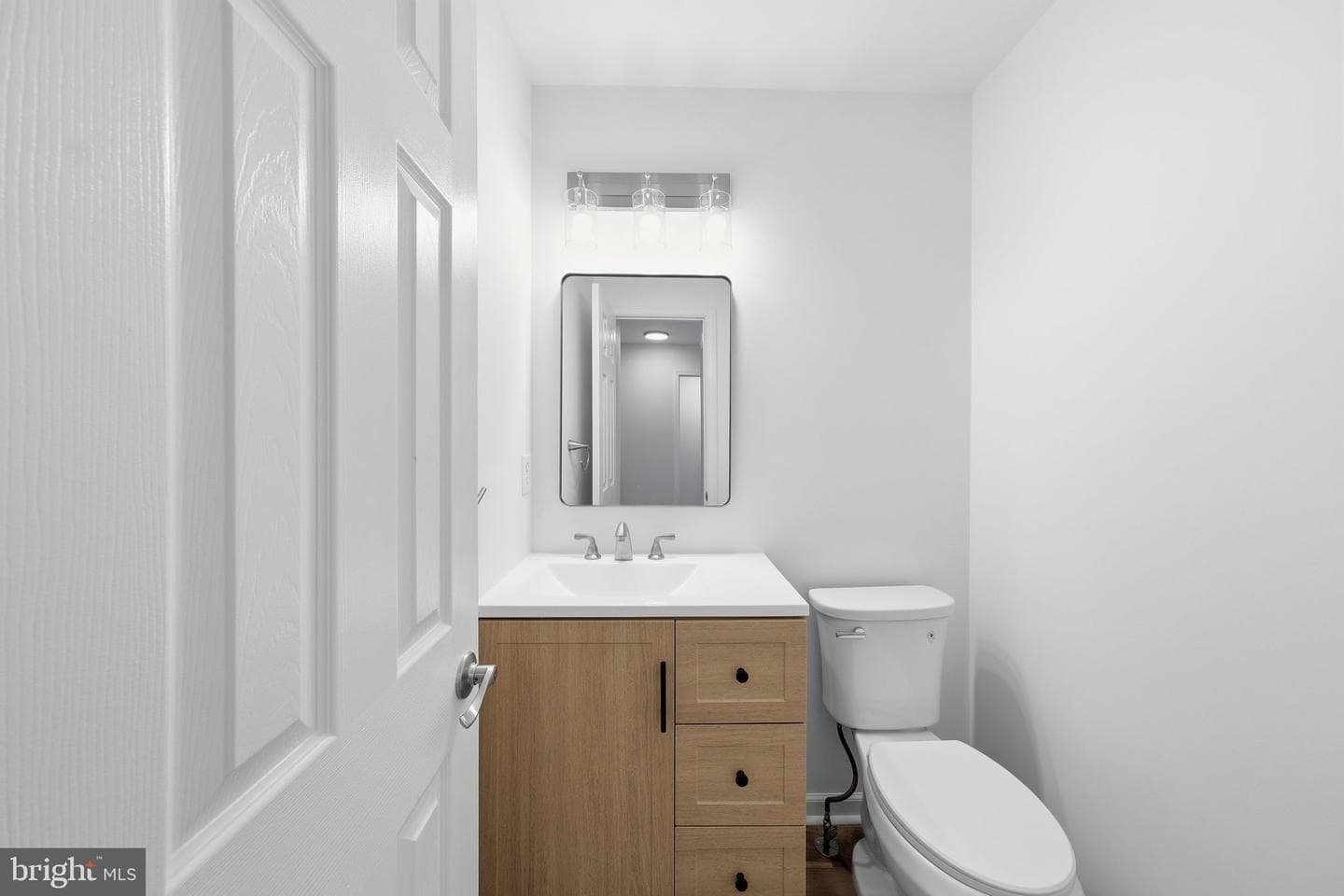 207 Roundhouse Court photo 8