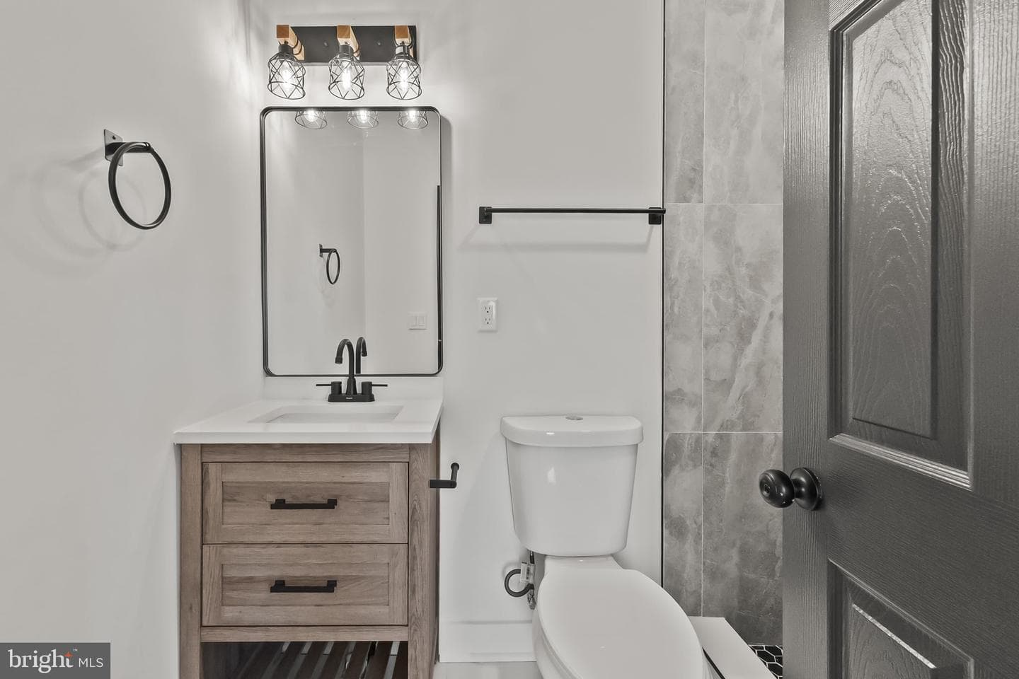2117 Clifton Avenue photo 13