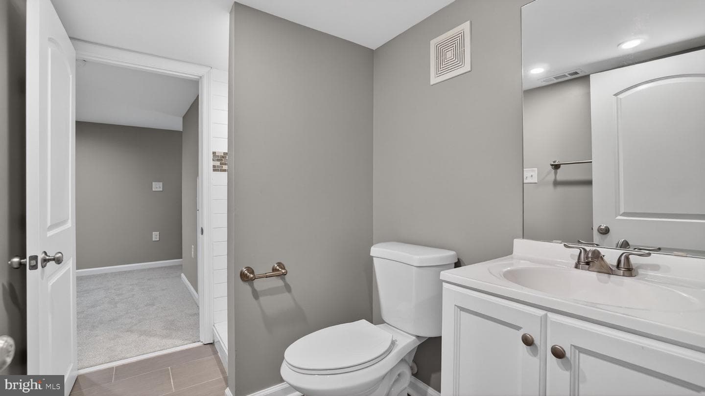2920 Bayonne Avenue photo 24