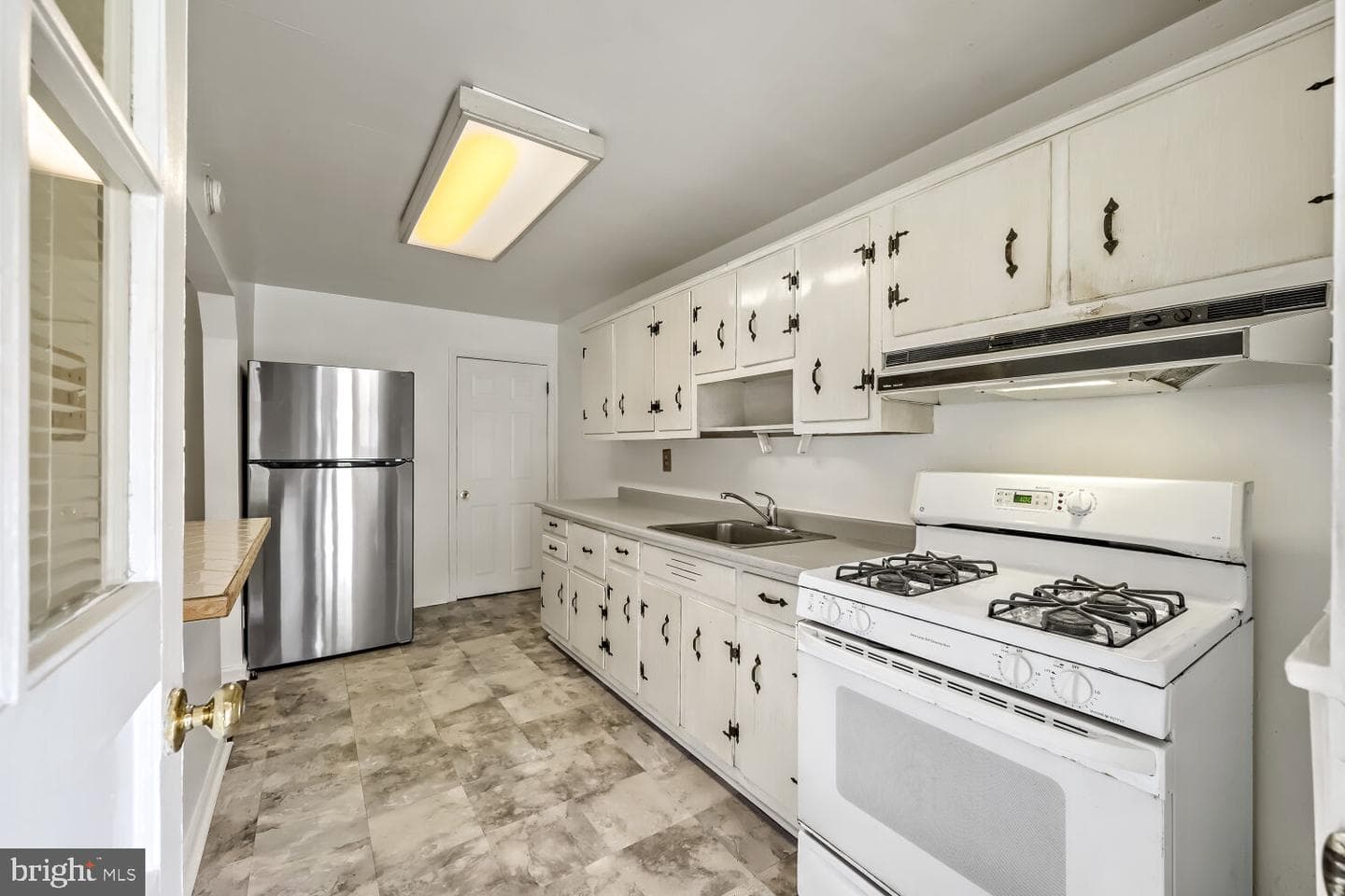 802 Umbra Street photo 5
