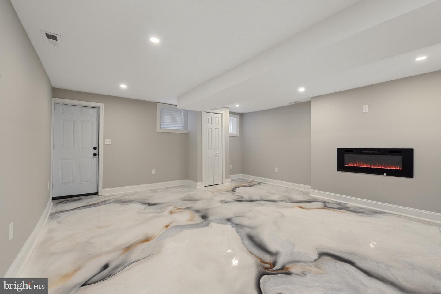 318 N Stricker Street photo 63