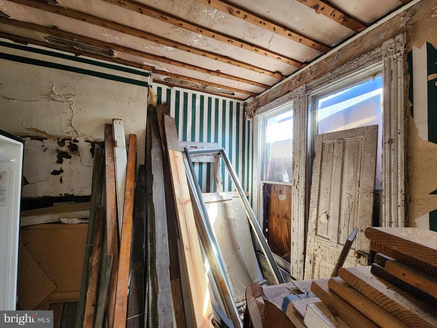 1632 N Fulton Avenue photo 6