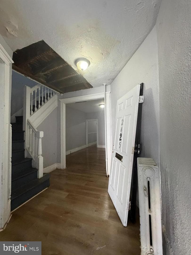 2425 Mcculloh Street photo 4