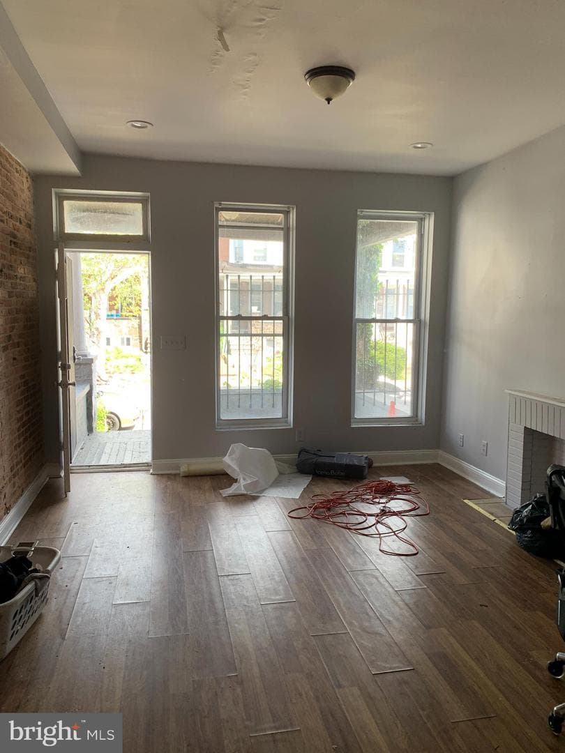 2813 Riggs Avenue photo 4