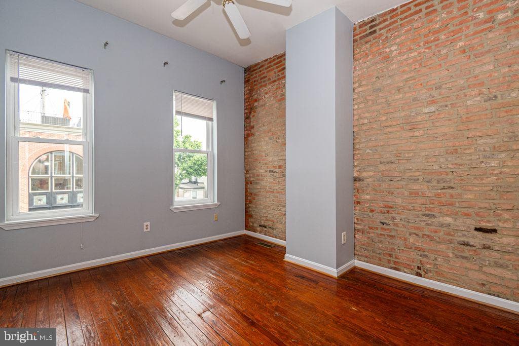 601 Harvey Street photo 4