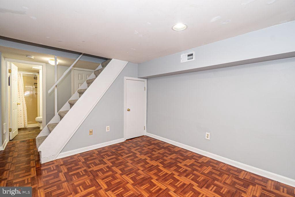 601 Harvey Street photo 8