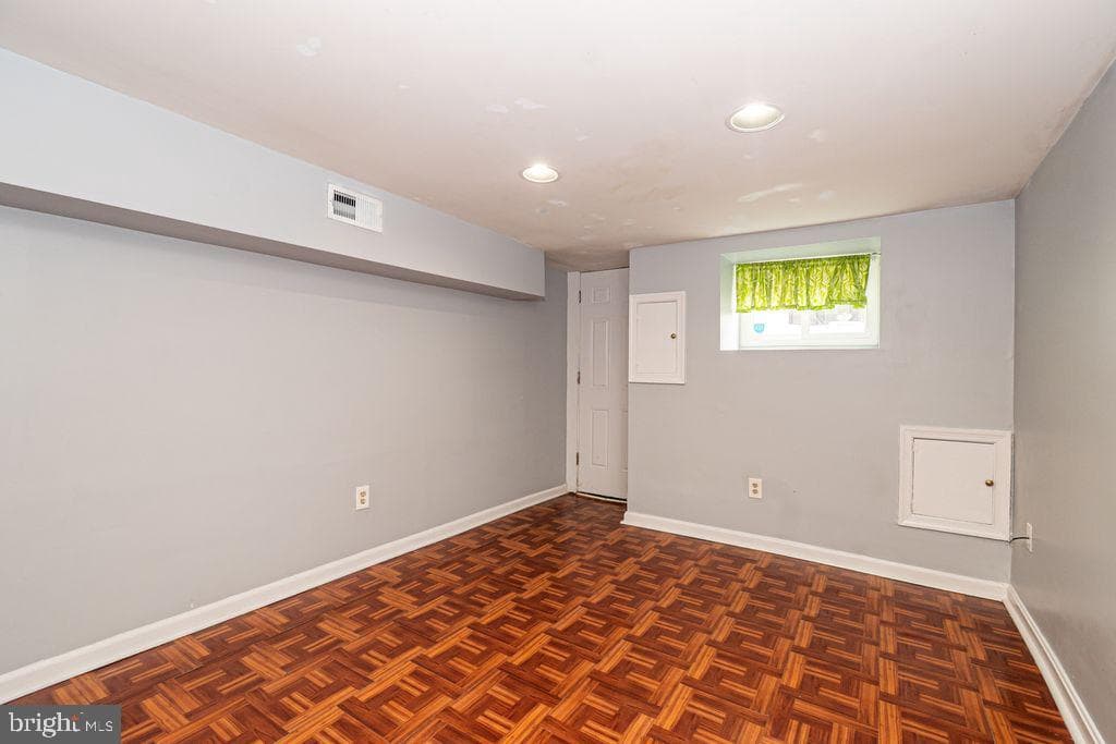601 Harvey Street photo 9