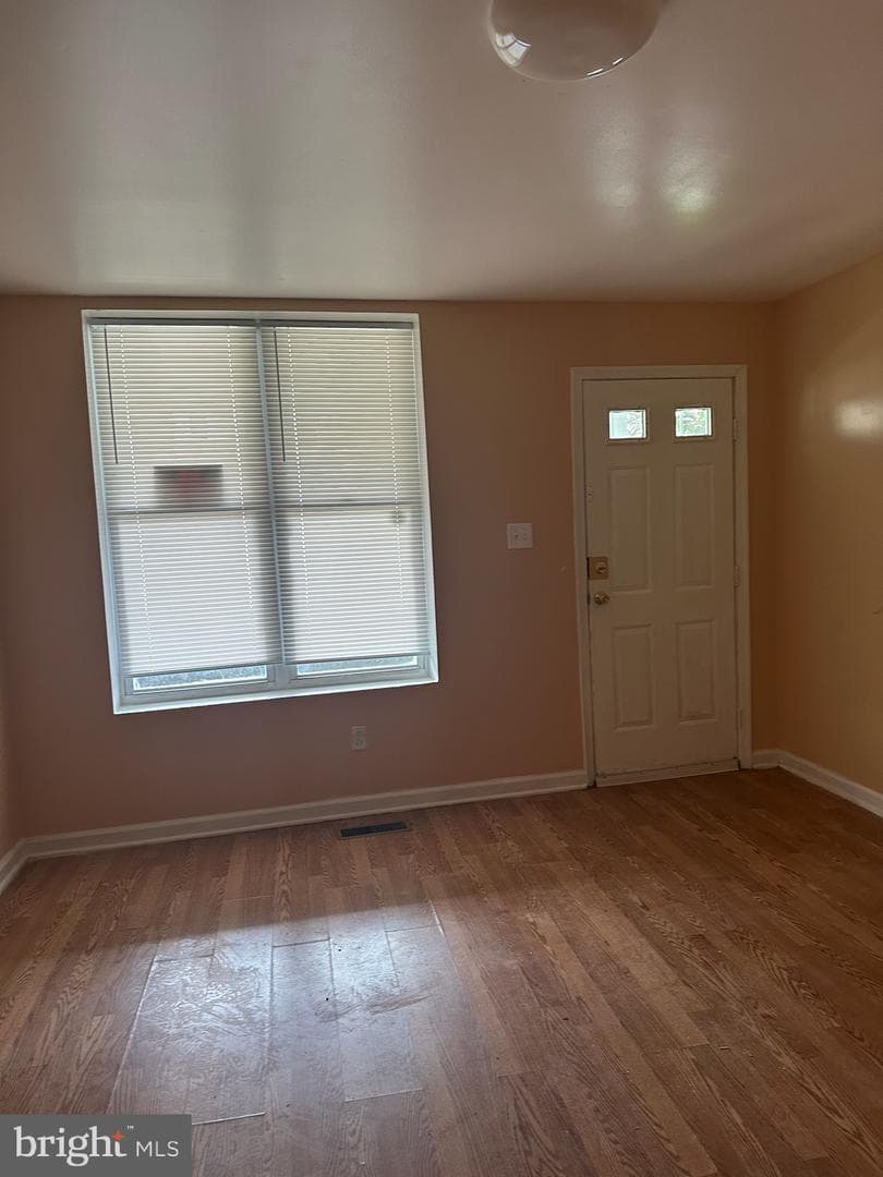 3016 Chelsea Terrace photo 3