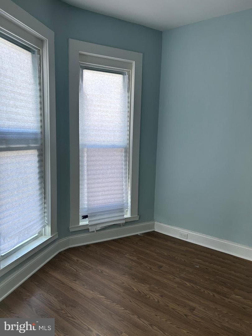 2033 N Fulton photo 28