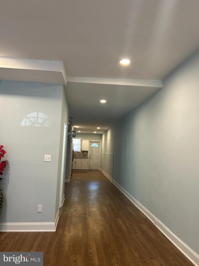 2033 N Fulton photo 6