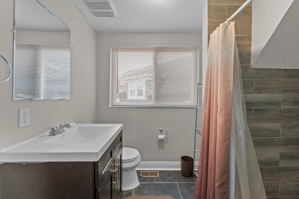 618 Wicklow Road photo 27