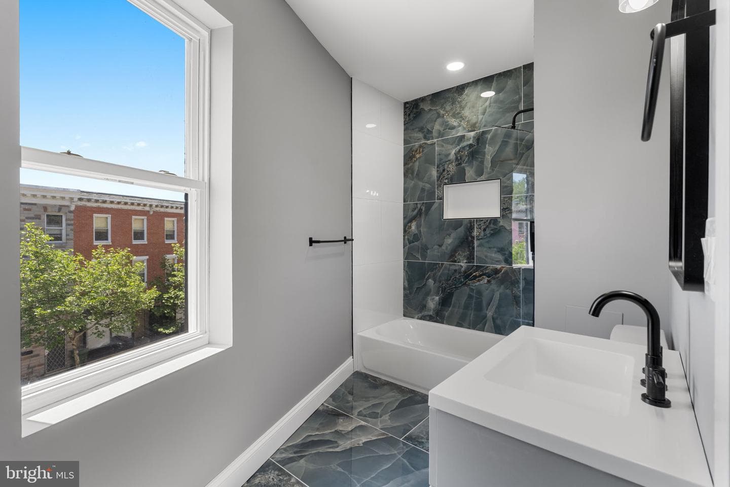 1807 Hollins Street photo 17