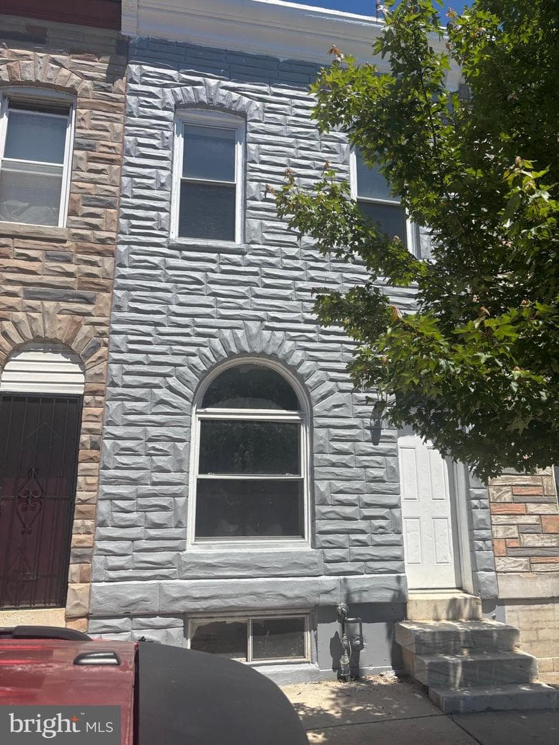 2328 E Madison Street, Baltimore