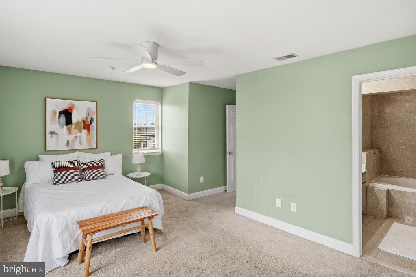 100 Pilgrim Landing photo 38