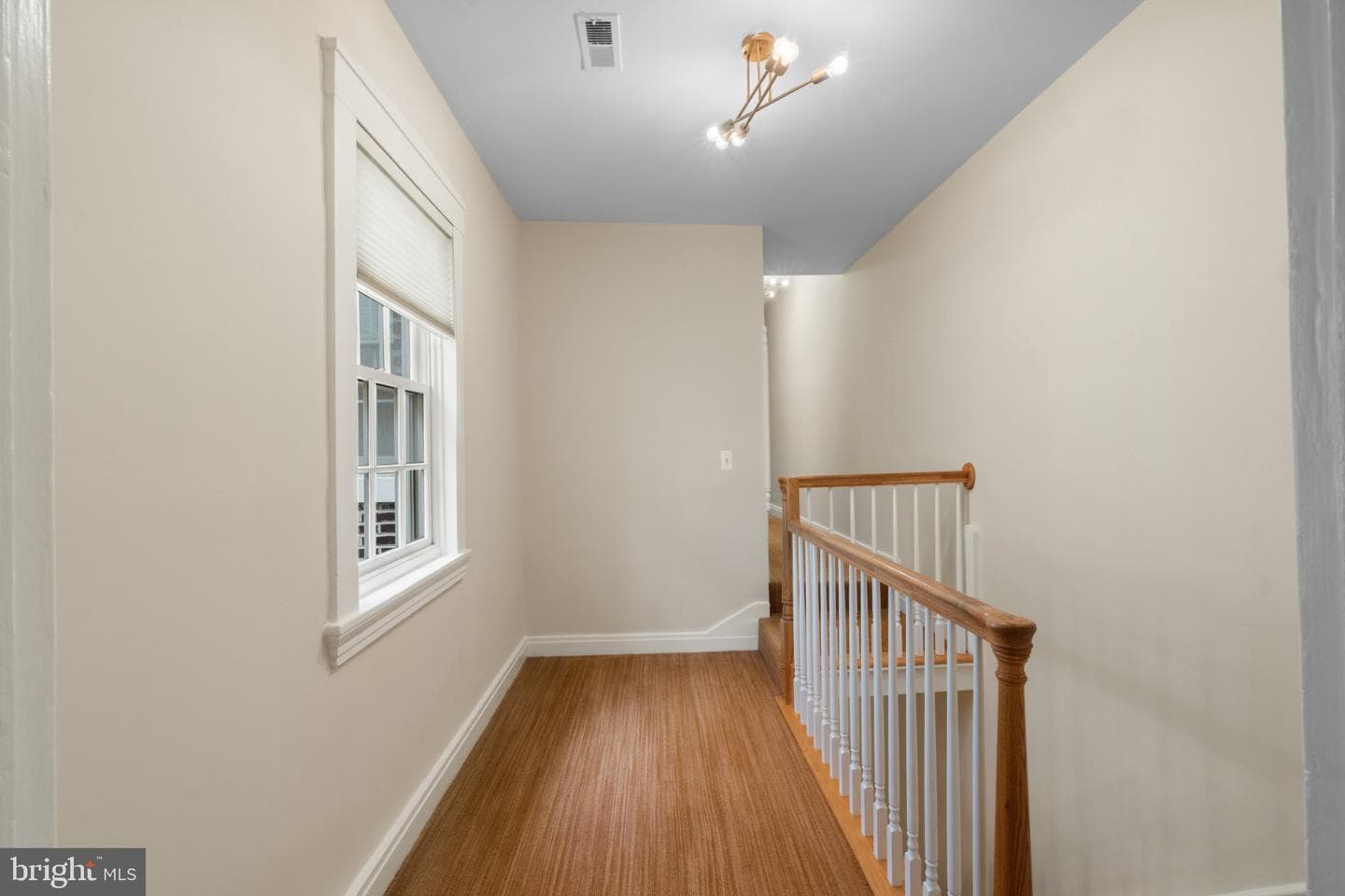 832 William Street photo 14