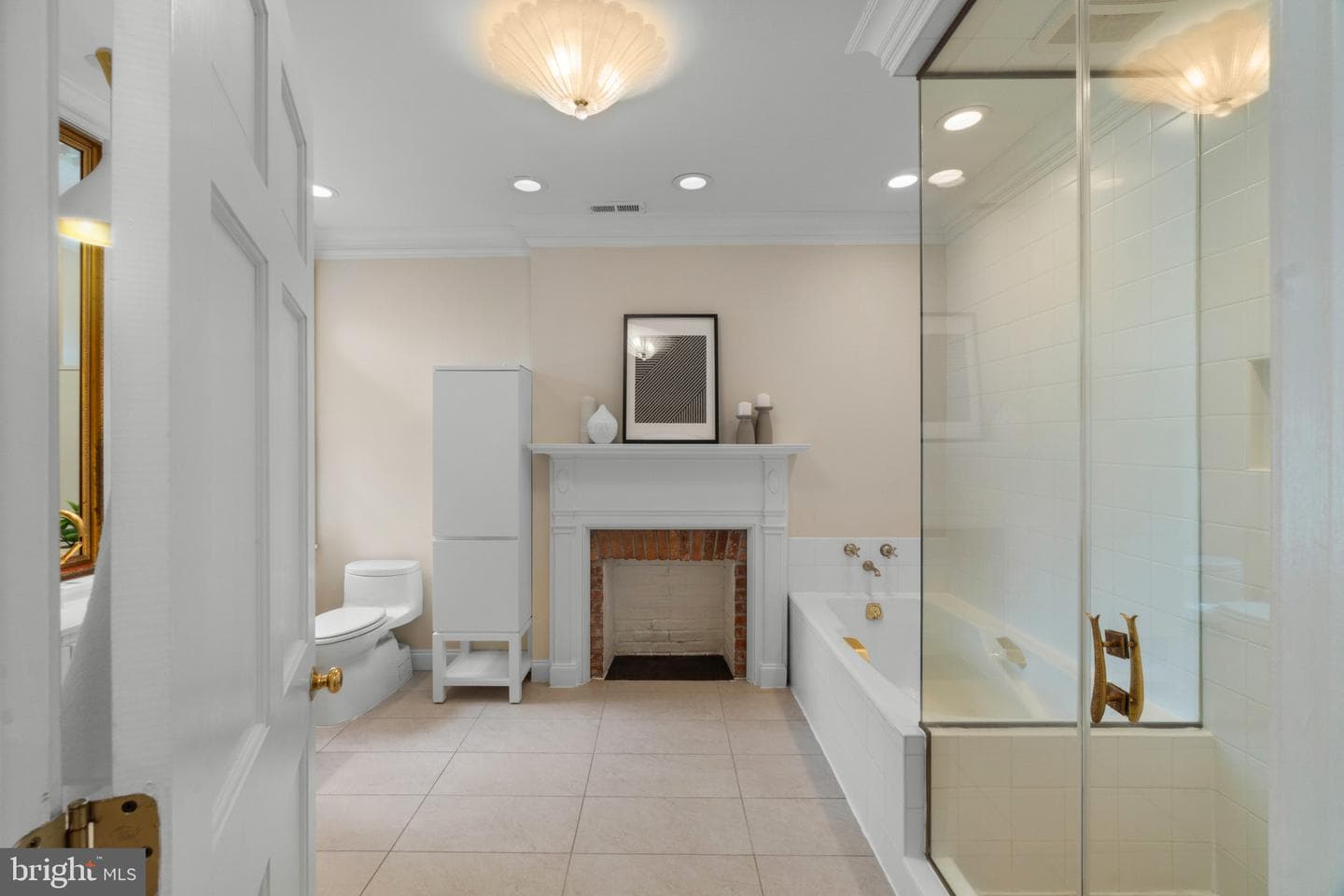 832 William Street photo 20