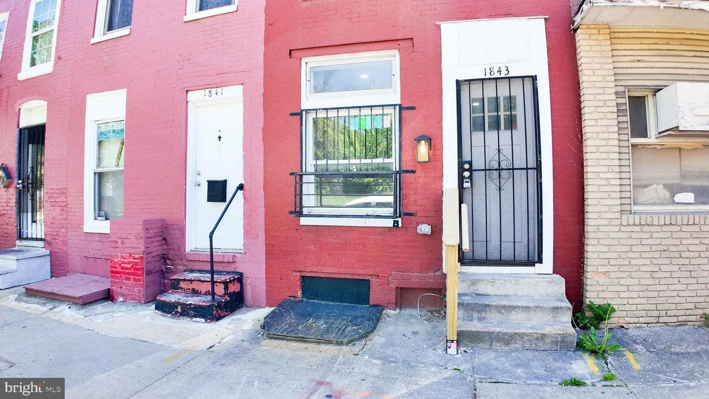 1843 W Pratt Street photo 1