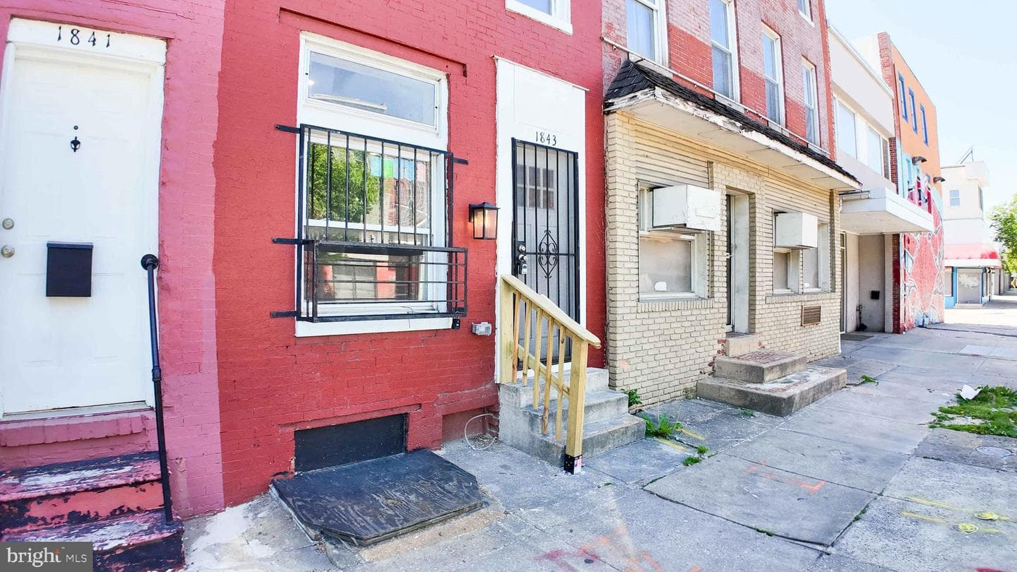 1843 W Pratt Street photo 3