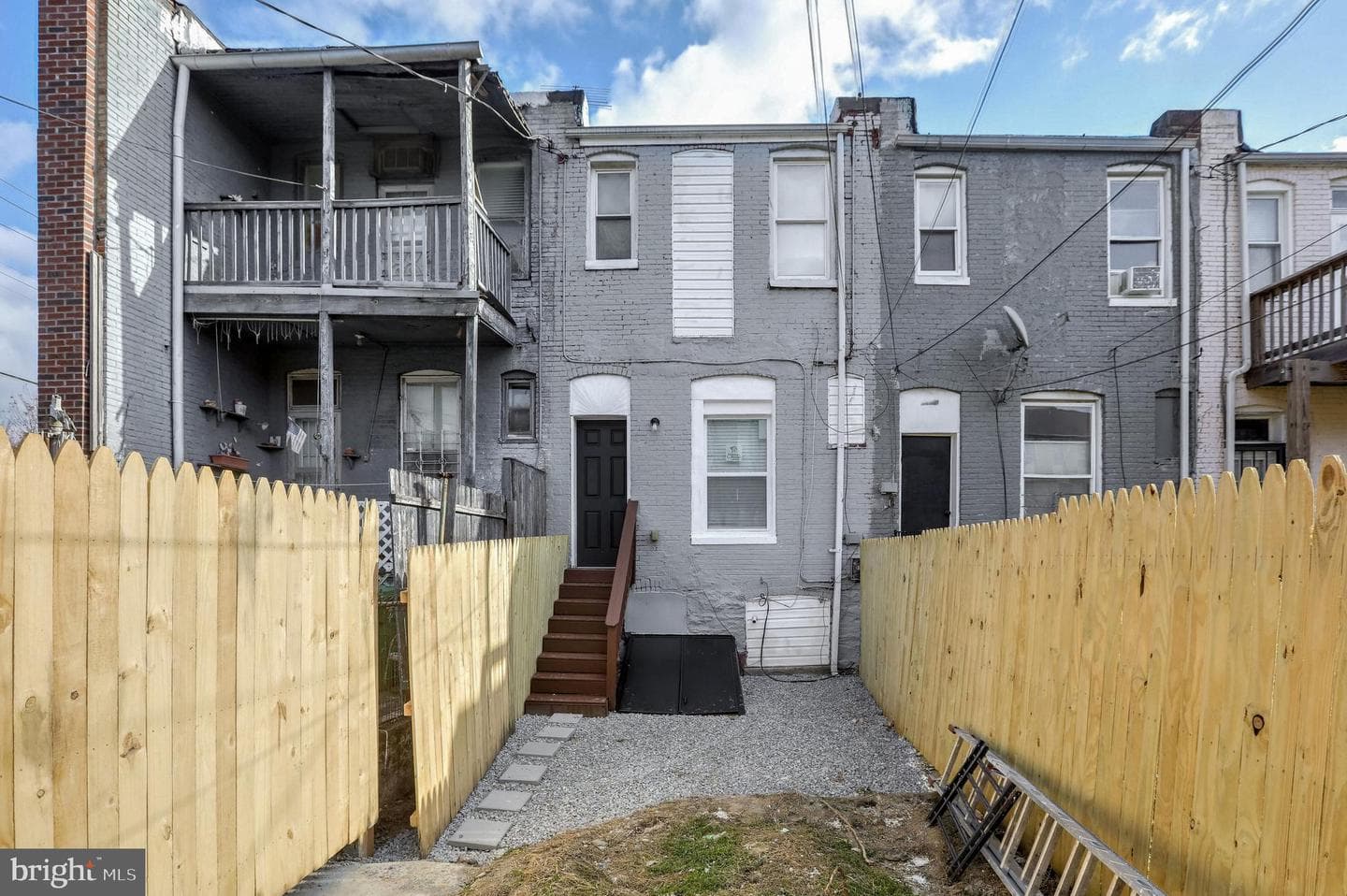 1816 N Dukeland St photo 24