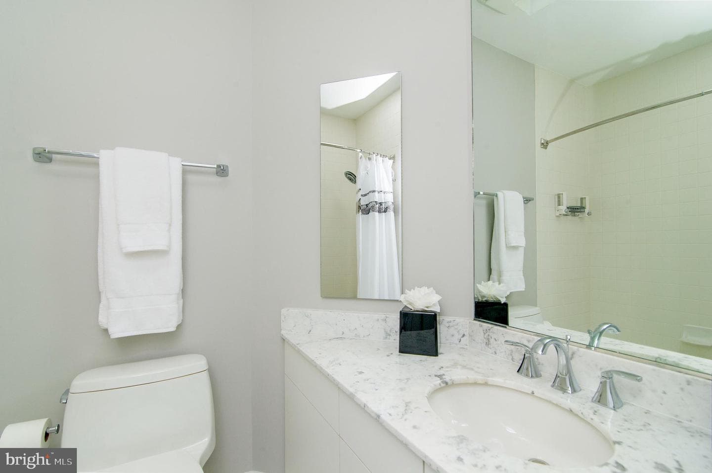 100 Harborview Drive #1610 photo 29