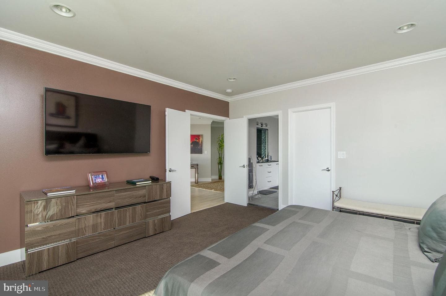 100 Harborview Drive #1610 photo 31