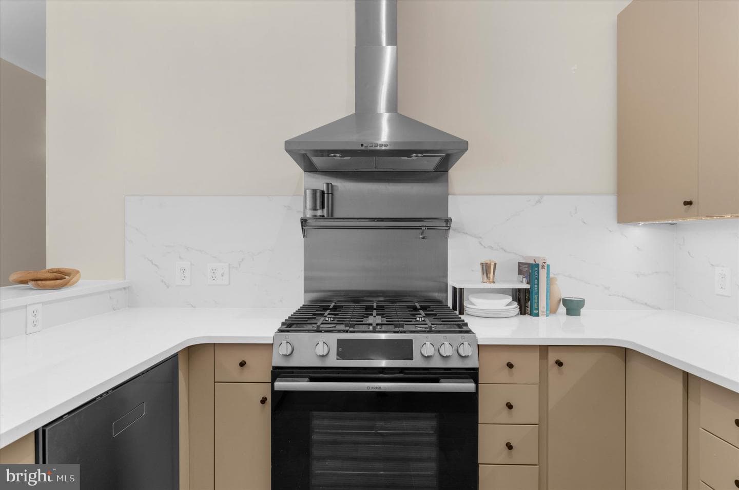 1209 N Charles Street #114 photo 13