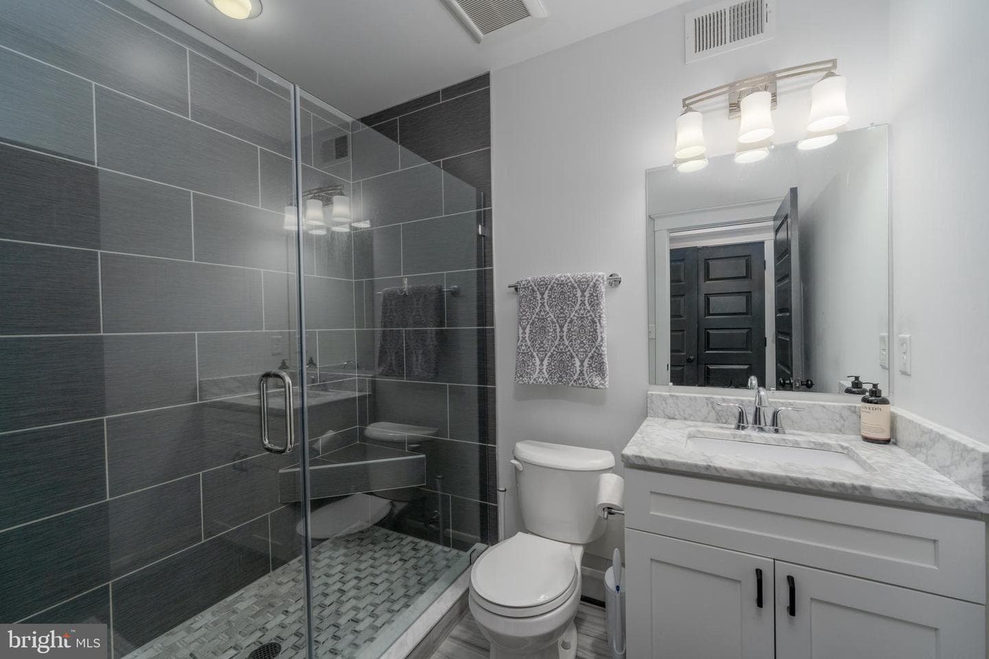 606 S Eaton Street photo 14
