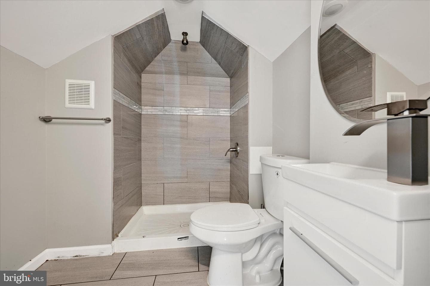 4409 Wentworth Road photo 20