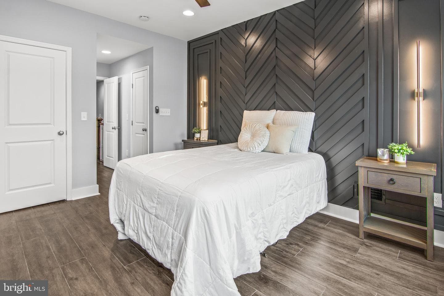 815 S Streeper Street photo 35
