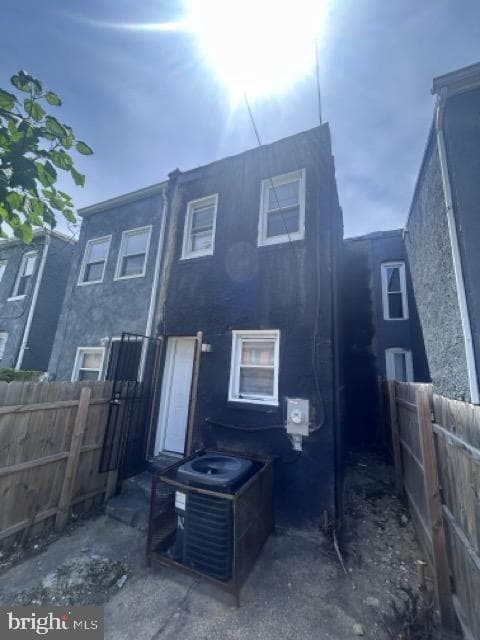 1535 Holbrook Street photo 29