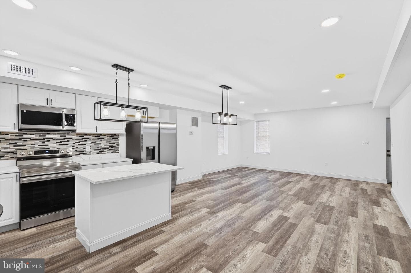 2500 W Franklin Street photo 8