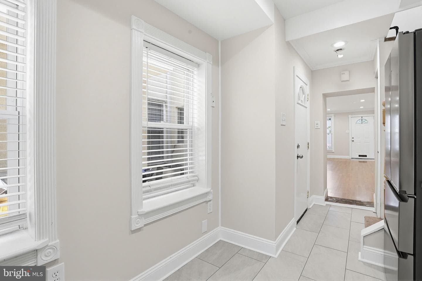 2116 Bank Street photo 16