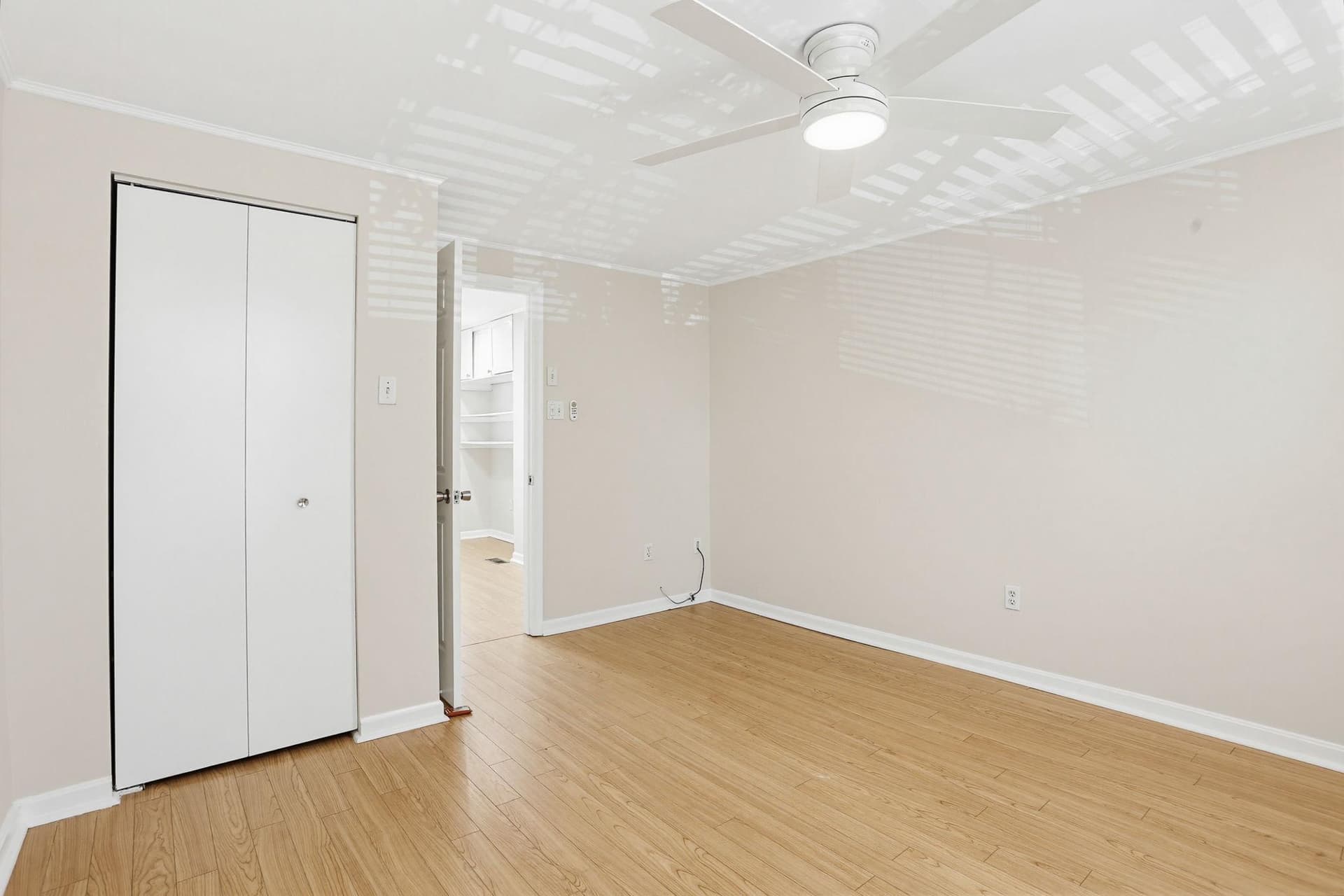 2116 Bank Street photo 25