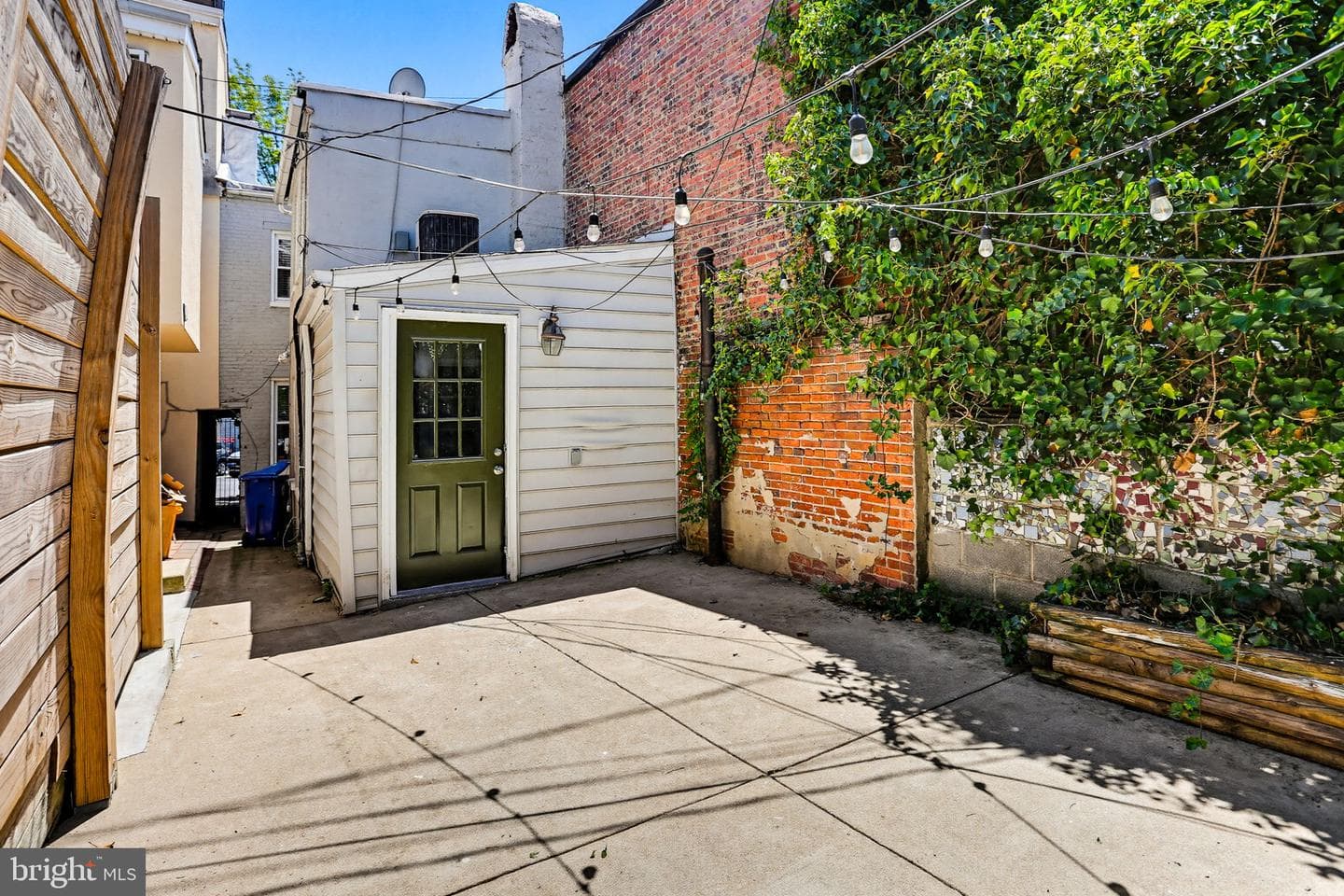 2116 Bank Street photo 36