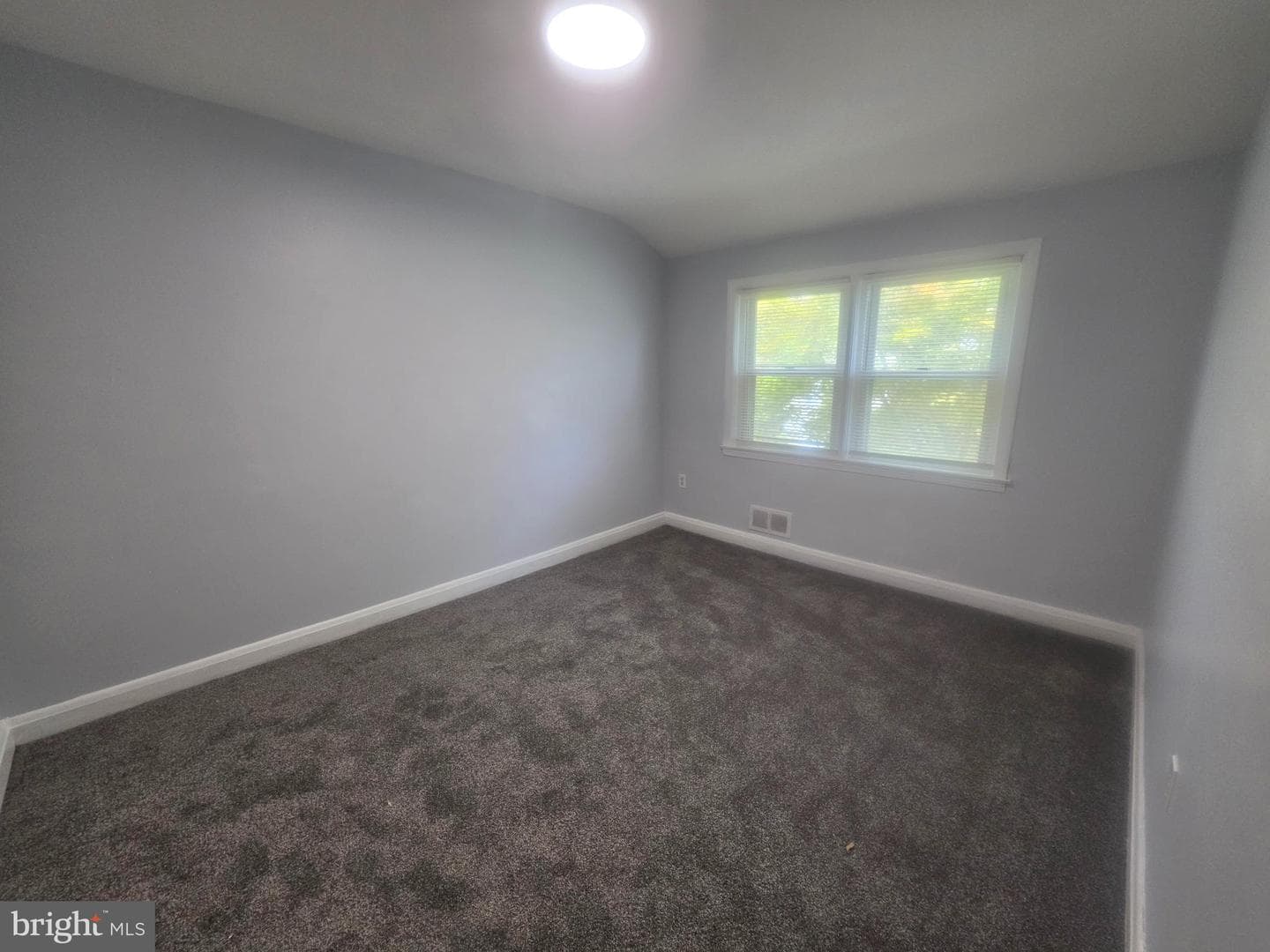 1235 Limit Avenue photo 11