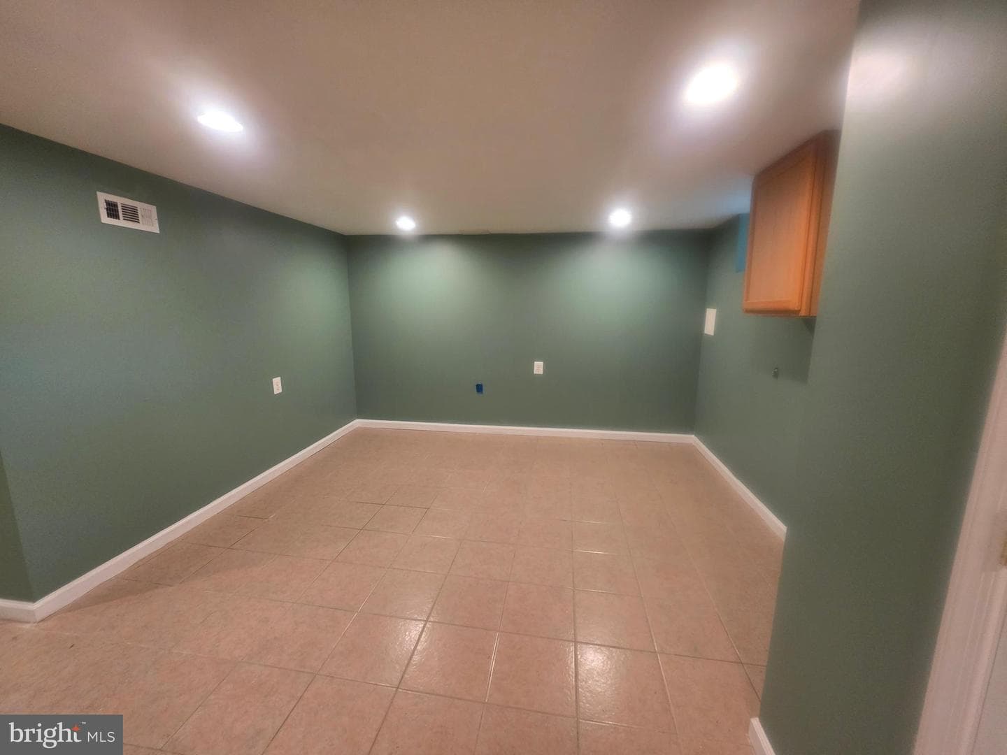 1235 Limit Avenue photo 19