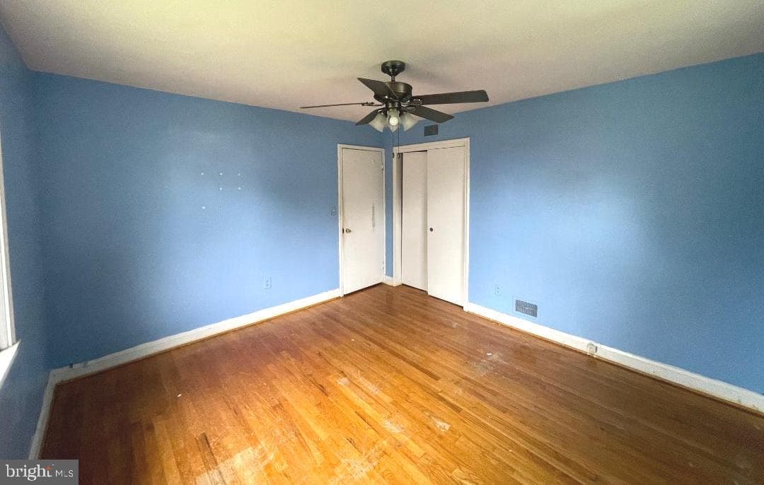 4110 N Rogers Avenue photo 10