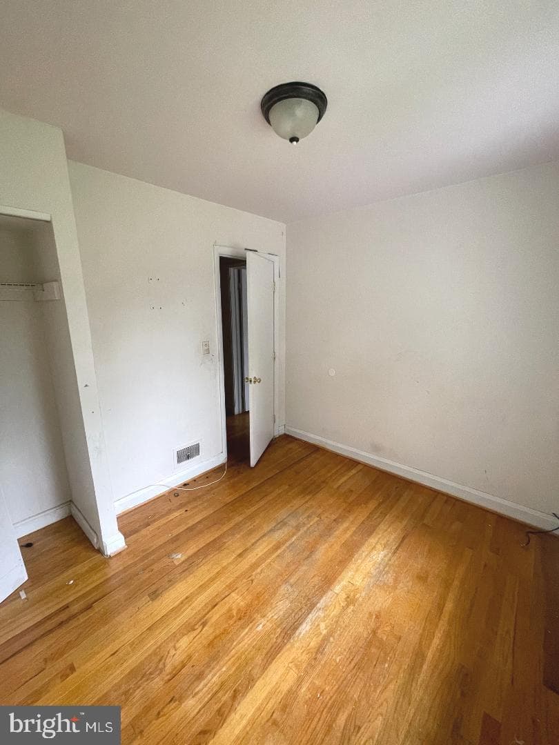 4110 N Rogers Avenue photo 15