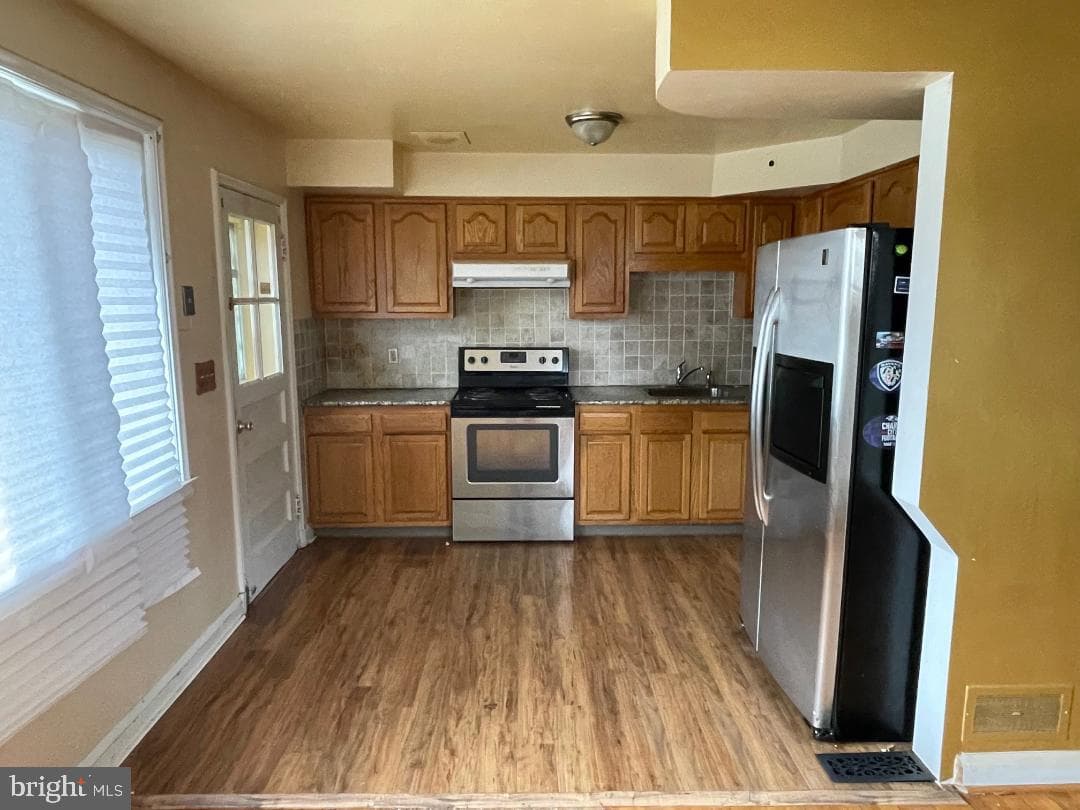 4110 N Rogers Avenue photo 4