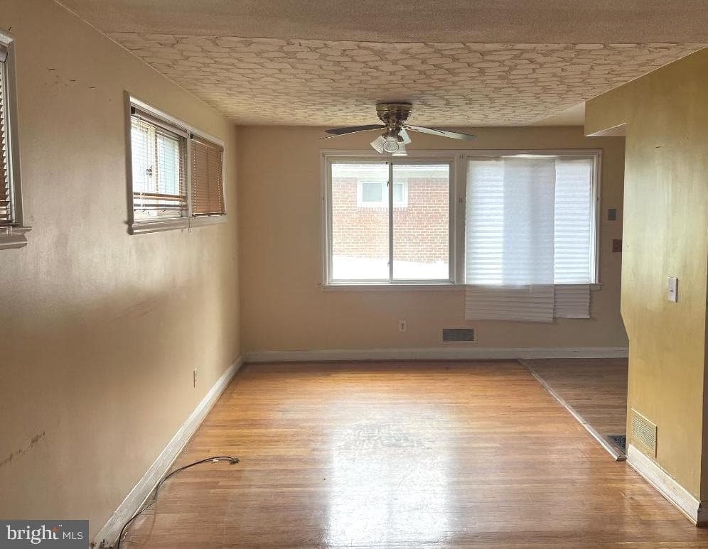 4110 N Rogers Avenue photo 8