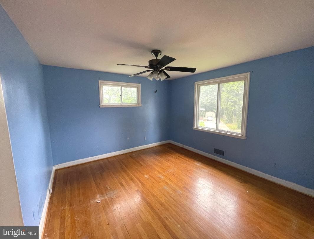 4110 N Rogers Avenue photo 9