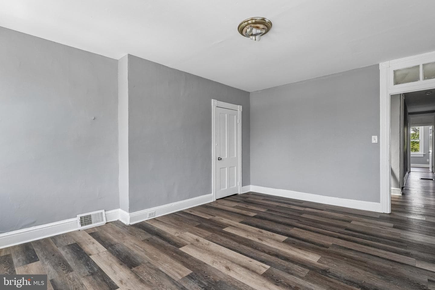 2304 E Lafayette Avenue photo 24