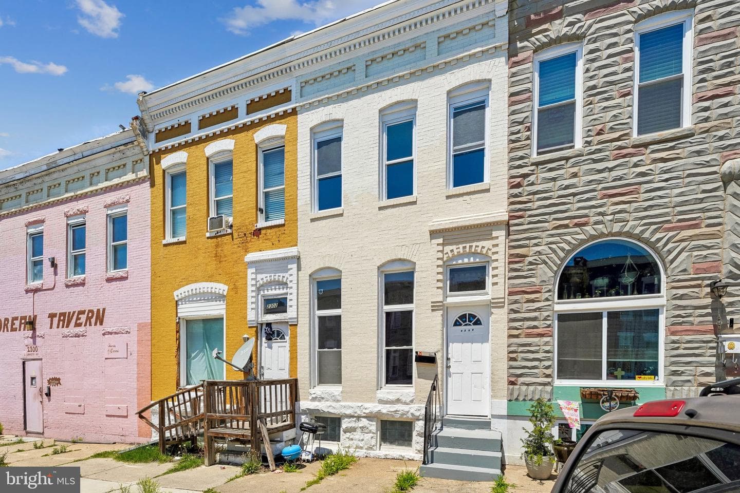 2304 E Lafayette Avenue photo 4